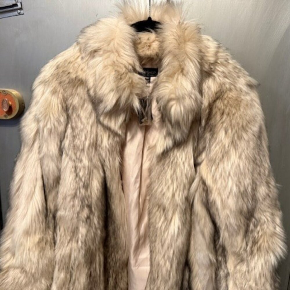 1970s Retro Vintage Inspired 'Leah' Faux Rabbit Fur Coat - Picture 5 of 16